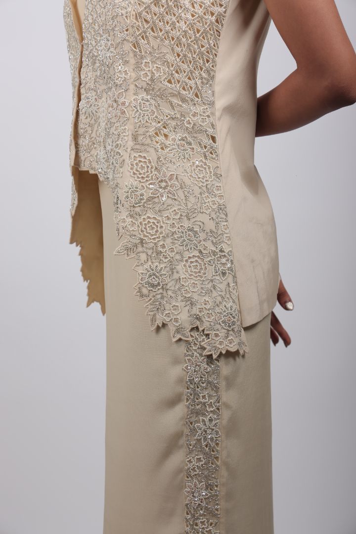 Noor Embroidered Jacket Set