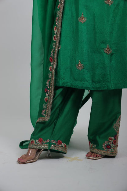Gulbahar Embroidered Kurta Set