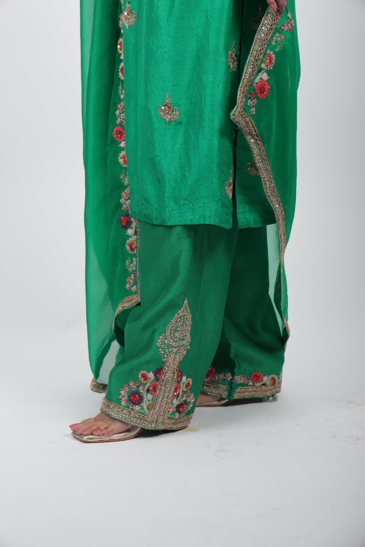 Gulbahar Embroidered Kurta Set
