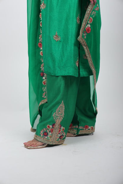 Gulbahar Embroidered Kurta Set