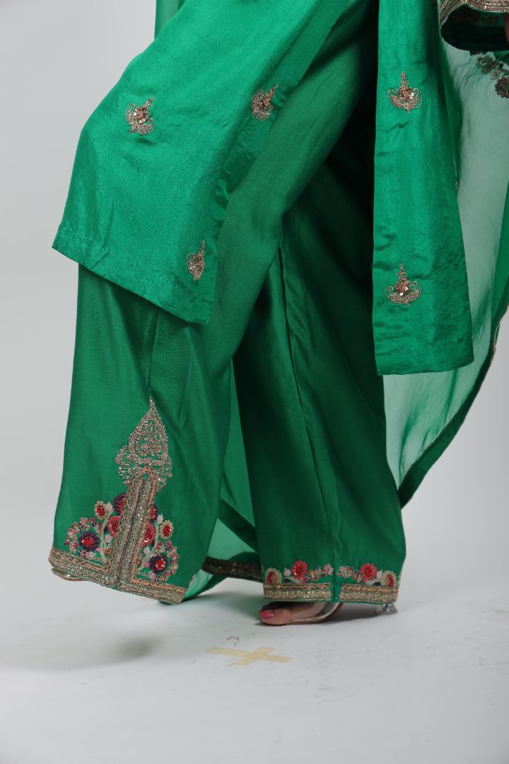 Gulbahar Embroidered Kurta Set